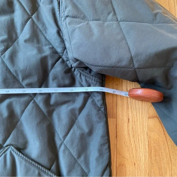 Filson Men’s Quilted Pact Jacket in dark otter green, small - Picture 6 of 9